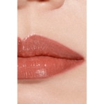 CHANEL ROUGE COCO Le baume teinté hydratant embelisseur intensité sur mesure 4 of 4 Le baume teinté hydratant embelisseur intensité sur mesure