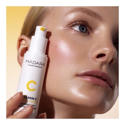 50ML MADARA VITAMIN C Crème régénérante illuminatrice  1 of 4 