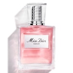 20ML DIOR MISS DIOR Parfum roller-pearl - notes florales fruitées et boisées 1 of 4 Parfum roller-pearl - notes florales fruitées et boisées