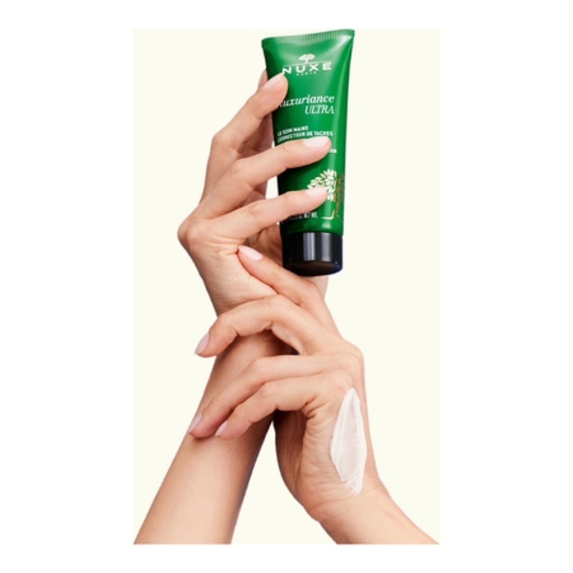 Le soin mains correcteur de taches