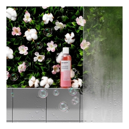 250ML MARIONNAUD SKIN SYSTÈME : BATH & BODY Gel douche hydratant Fleurs de cerisier & coton  1 of 4 