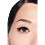 CHANEL LE LINER DE CHANEL Eye-liner liquide haute precision, longue tenue et sans bavure 4 of 4 Eye-liner liquide haute precision, longue tenue et sans bavure