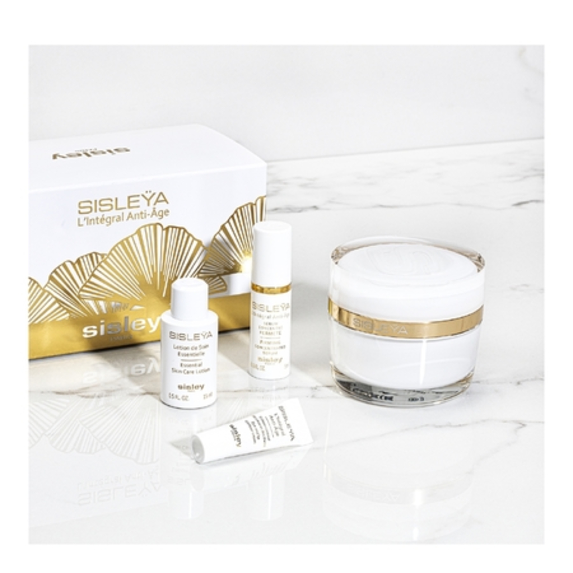 Coffret rituel de soin anti-âge essentiel.