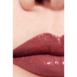 CHANEL ROUGE COCO Le rouge satiné soin hydratant et lissant longue tenue 4 of 5 Le rouge satiné soin hydratant et lissant longue tenue