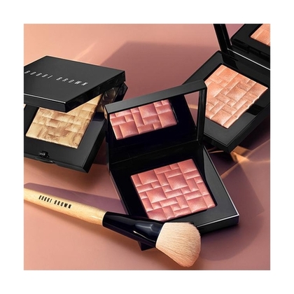  BOBBI BROWN HIGHLIGHTING POWDER Poudre illuminatrice haute performance et réflectrice de lumière  1 of 3 