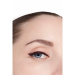  CHANEL LE LINER DE CHANEL Eye-liner liquide haute precision, longue tenue et sans bavure  4 of 4 Eye-liner liquide haute precision, longue tenue et sans bavure